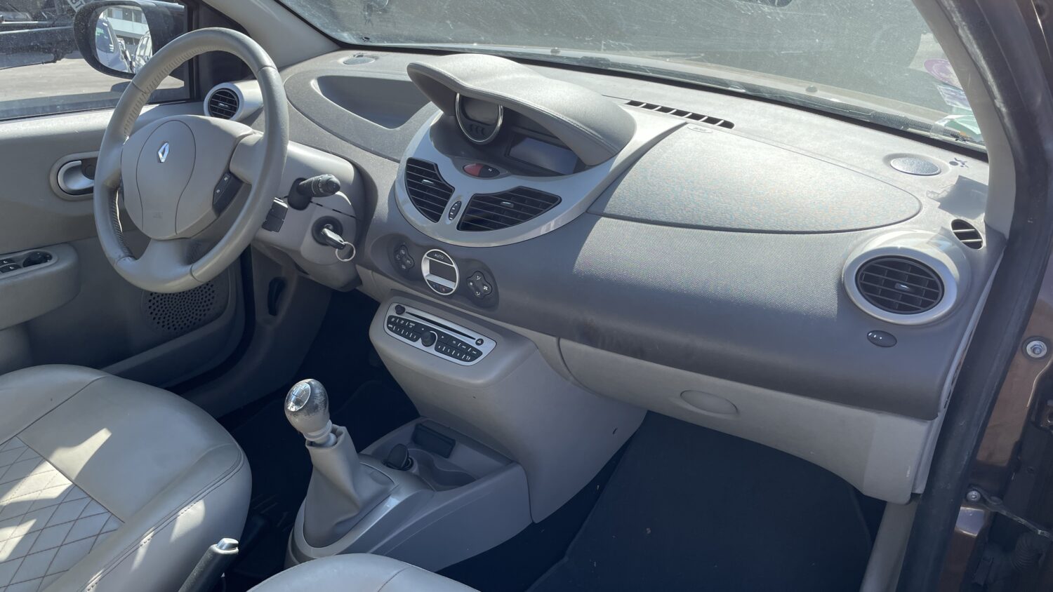 TWINGO 1.2 75