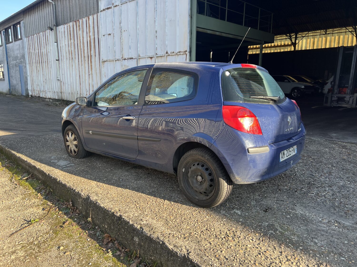 CLIO 3 1.4 i 16V 98.