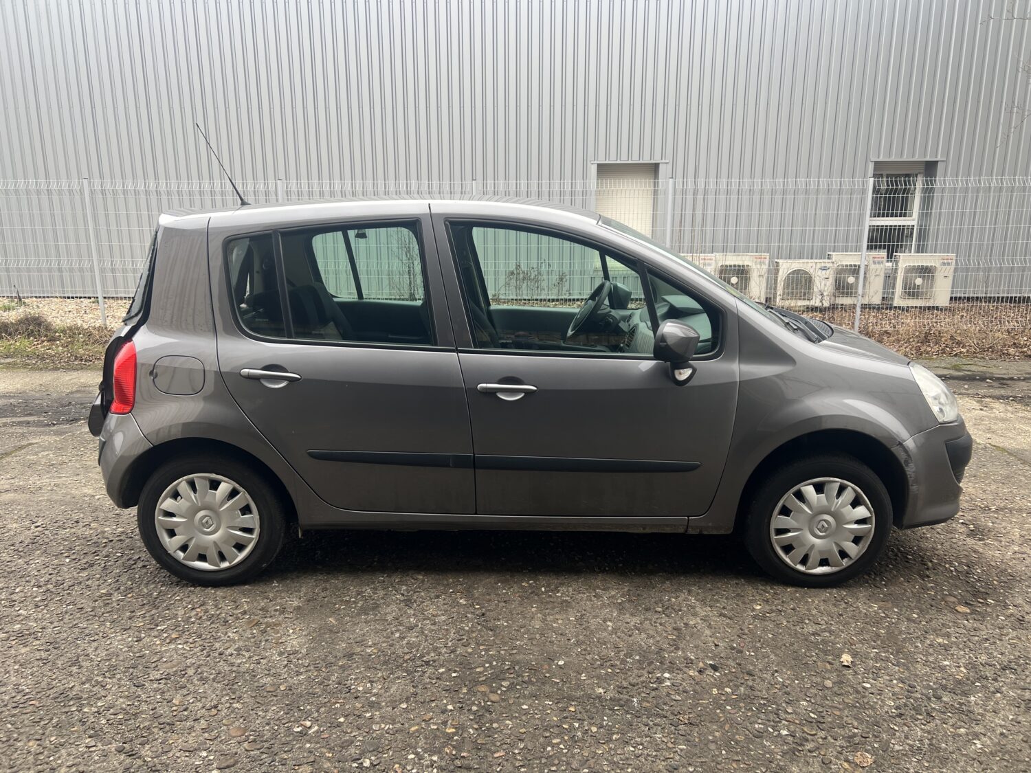 MODUS 1.2 i 16V 75.