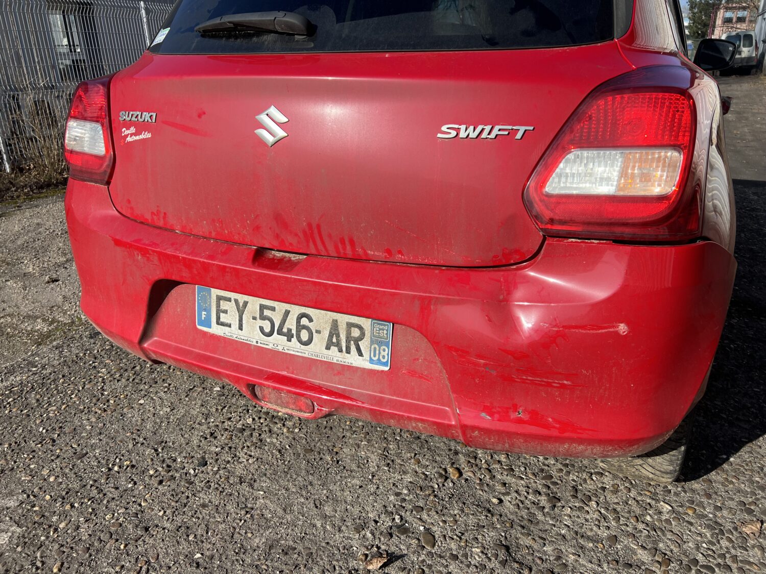 SWIIFT 5  1.2 i 16V 90.