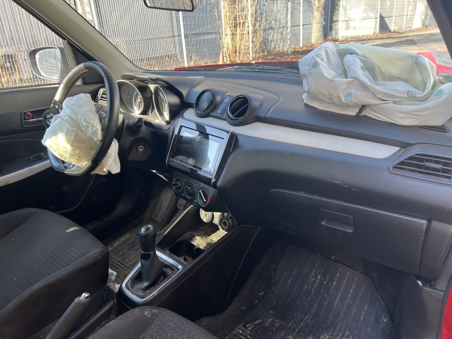 SWIIFT 5  1.2 i 16V 90.