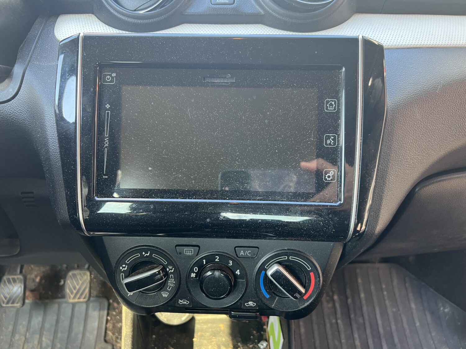 SWIIFT 5  1.2 i 16V 90.