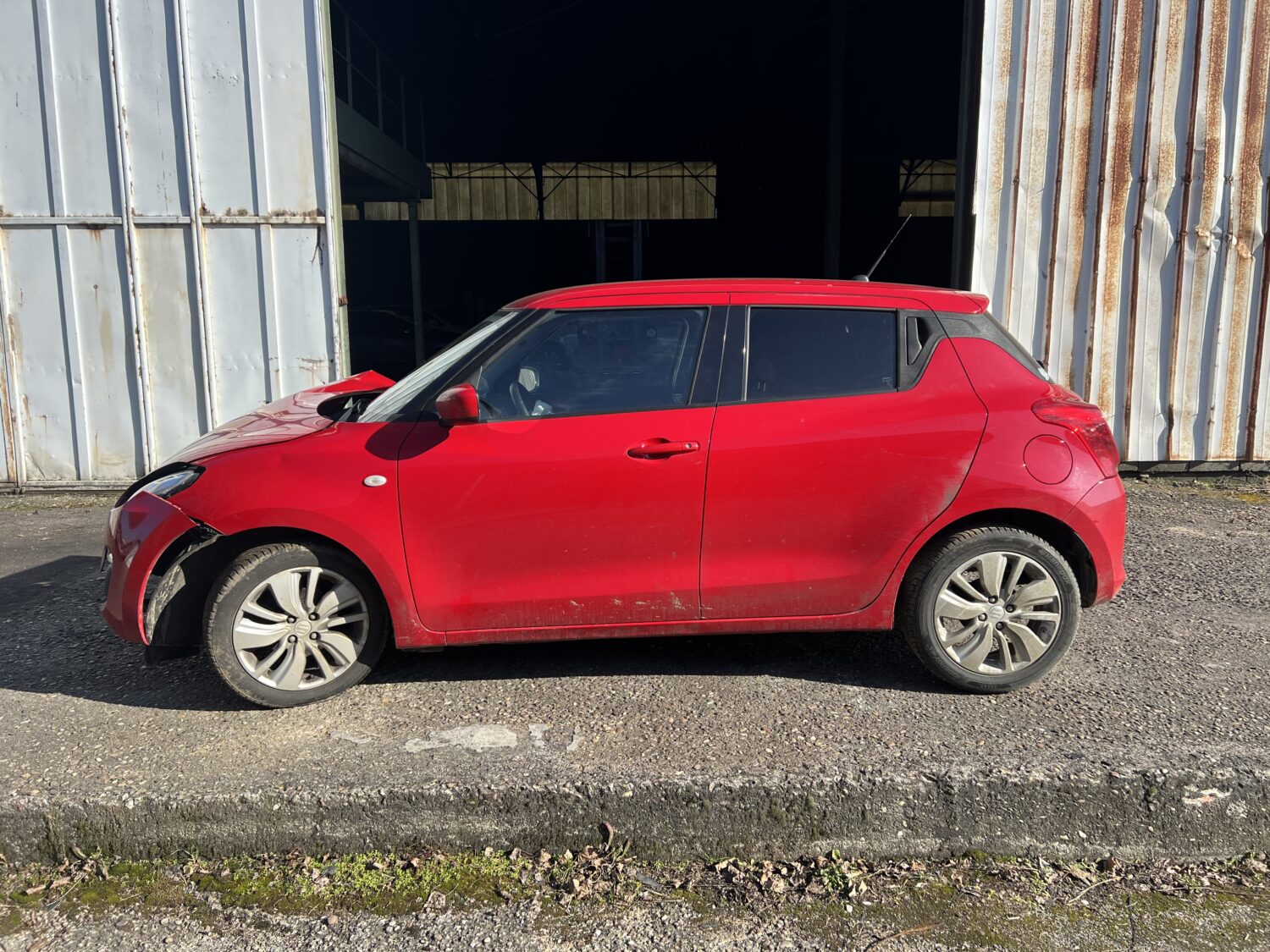 SWIIFT 5  1.2 i 16V 90.