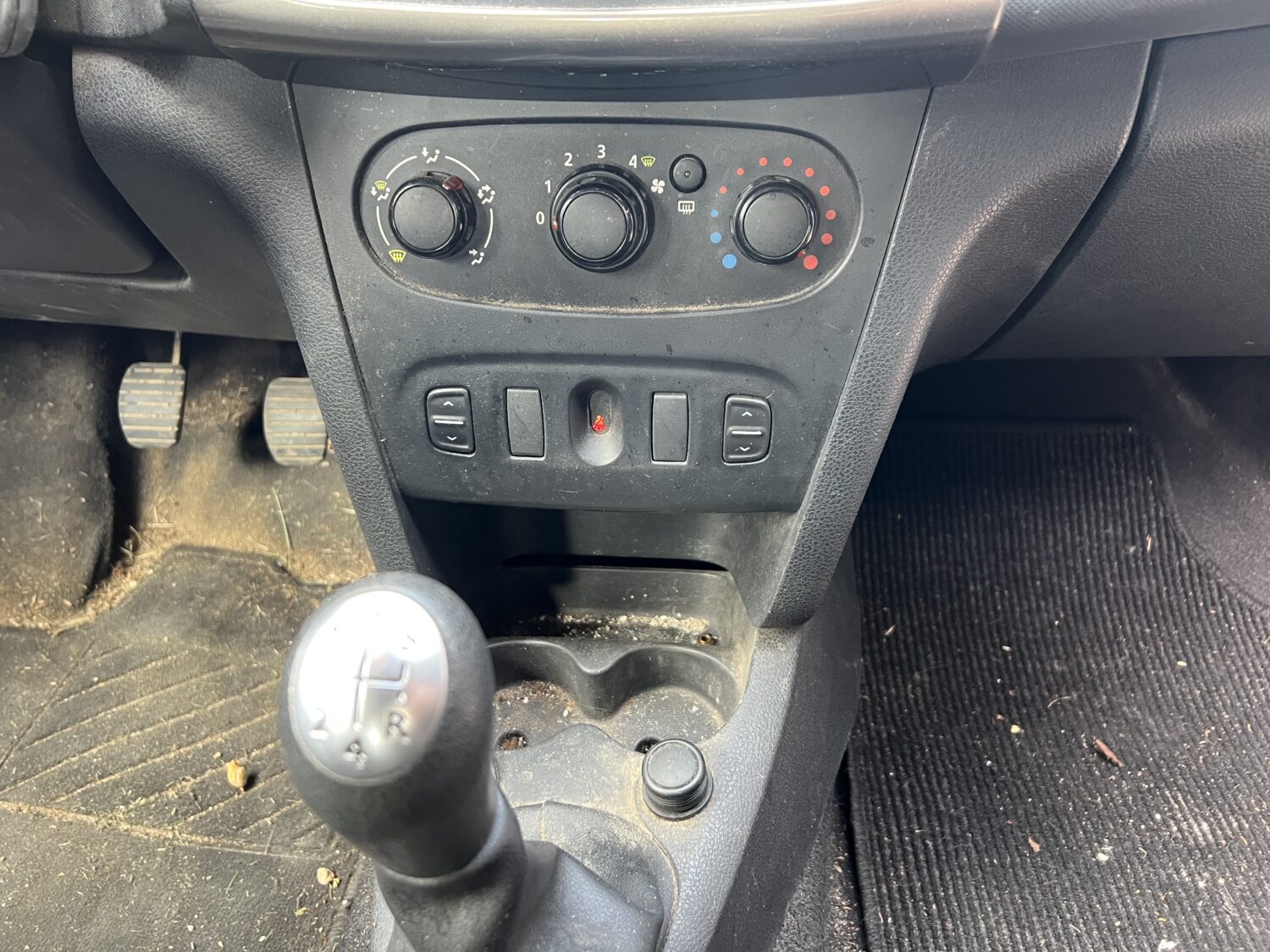 SANDERO  TCE 90  0.9 i 12V.