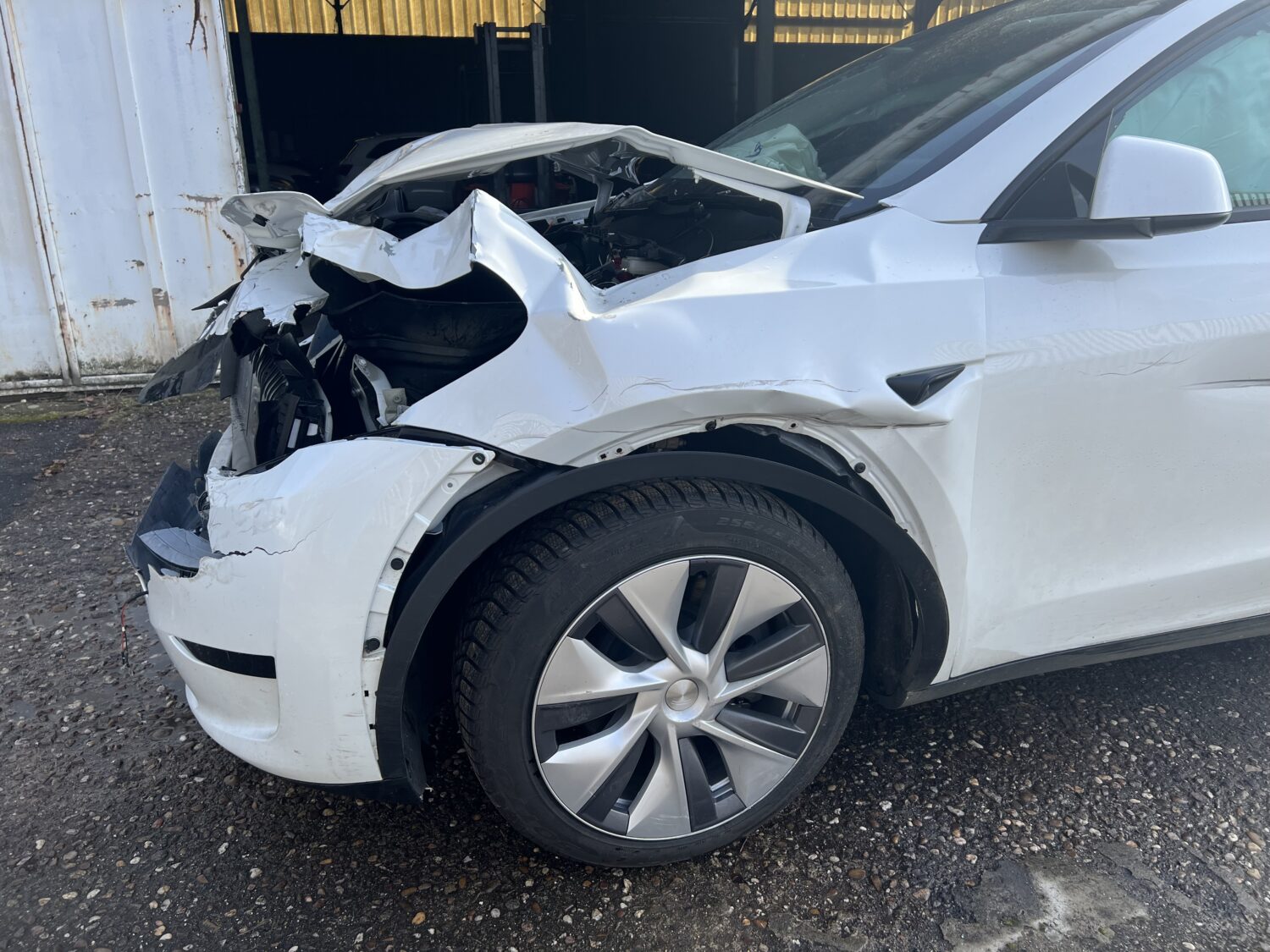 TESLA Y  ELECT. 4×4.