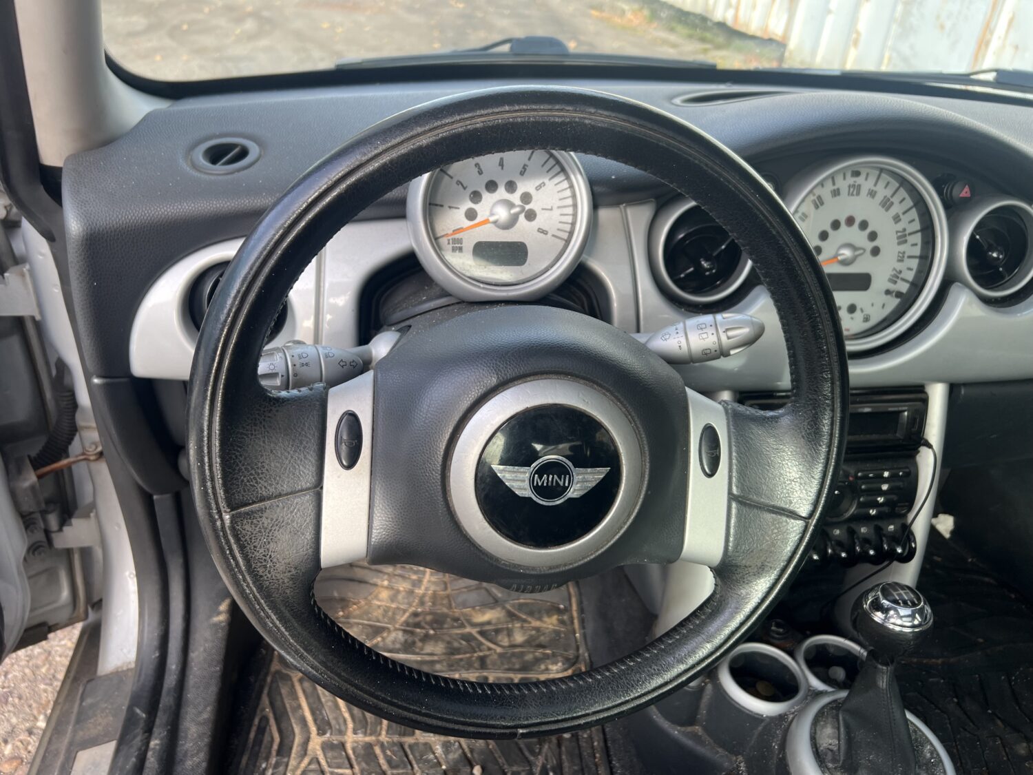 MINI COOPER  1.6 i 16V 116.