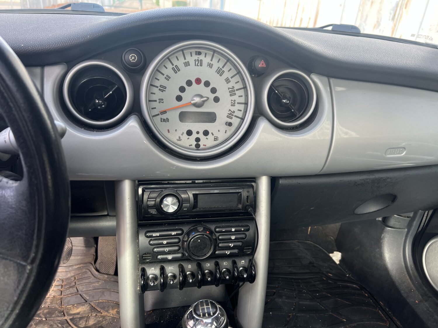 MINI COOPER  1.6 i 16V 116.