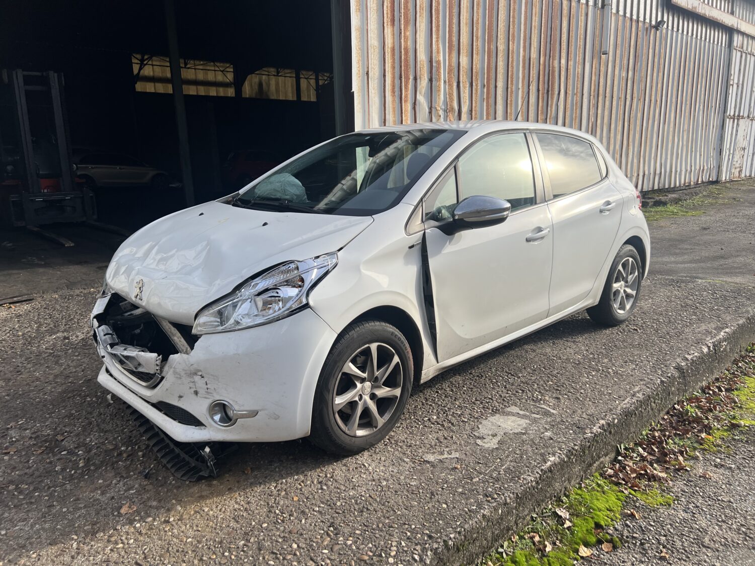 208  1.2 VTI 12V 82.