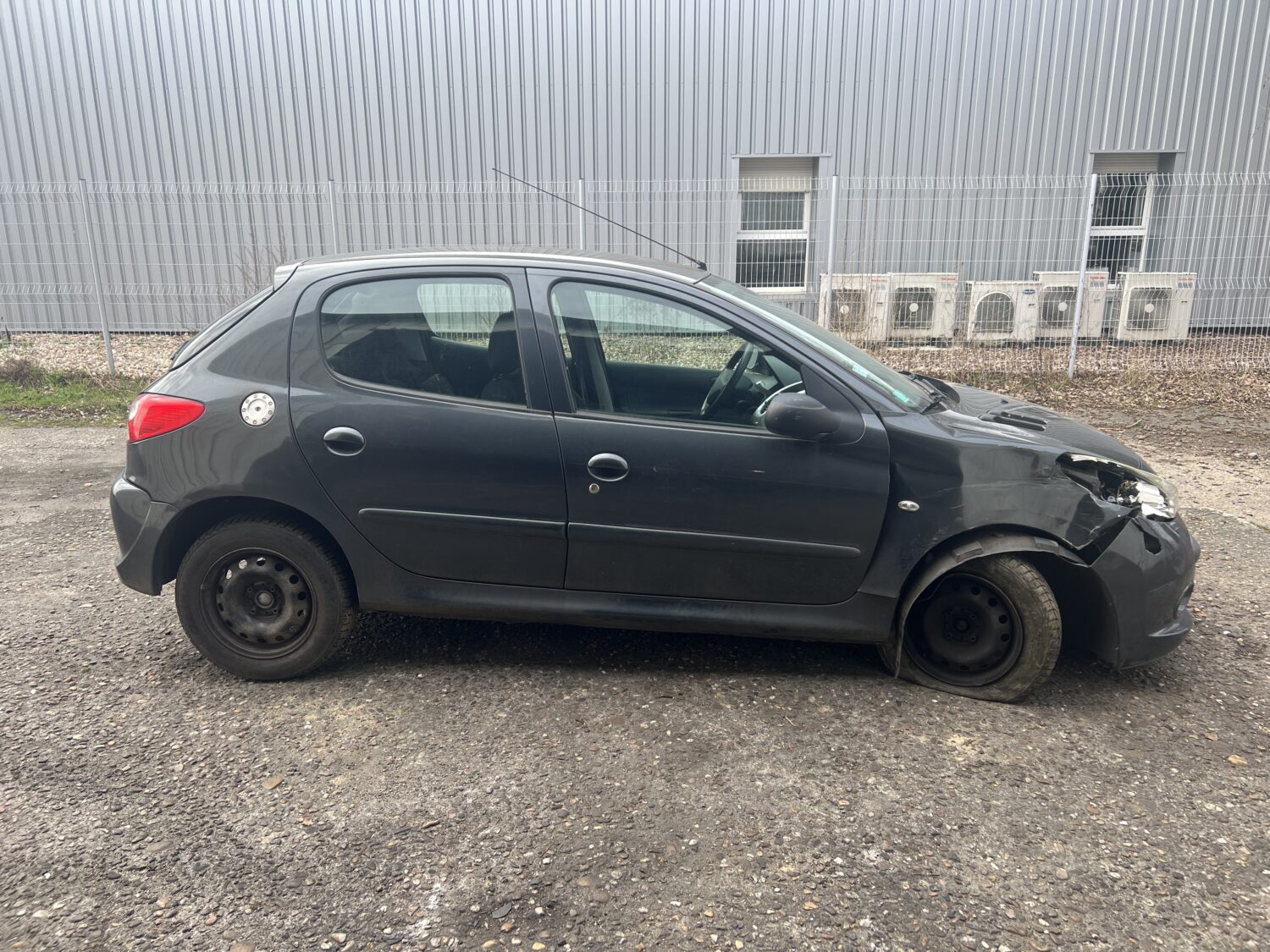 206 +  1.4 i 8V 75.
