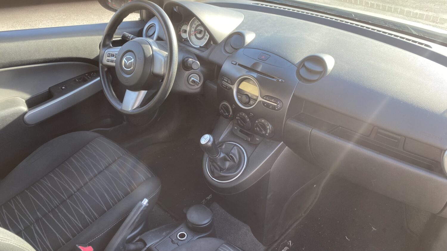 MAZDA 2 1.3i 75