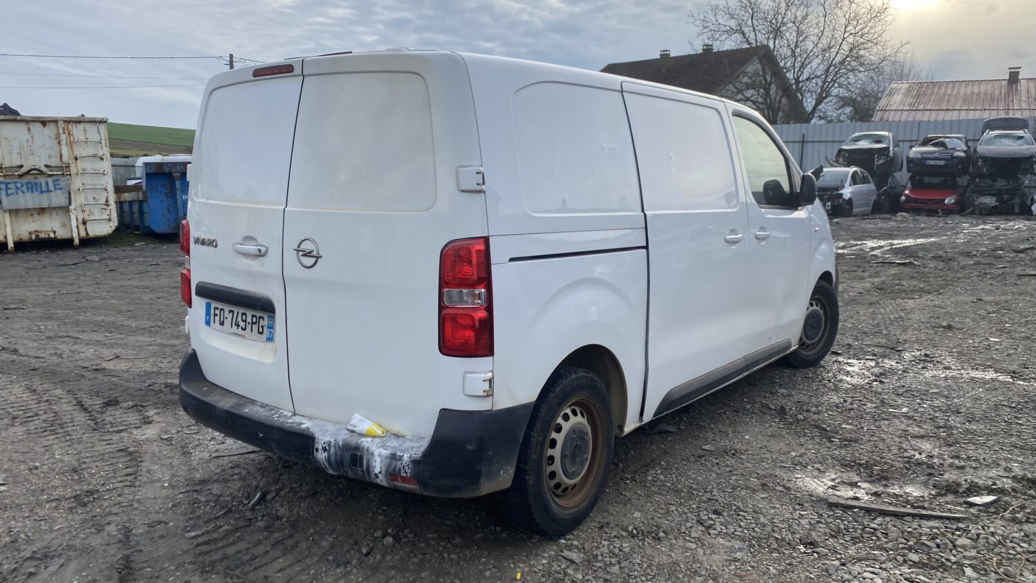 VIVARO 2.0 BHDI 180
