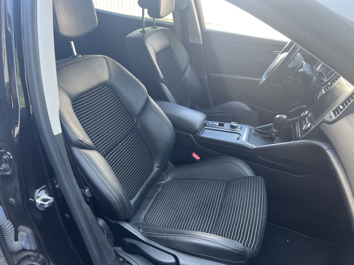 TALISMAN 1.6 TCE HYBRID.