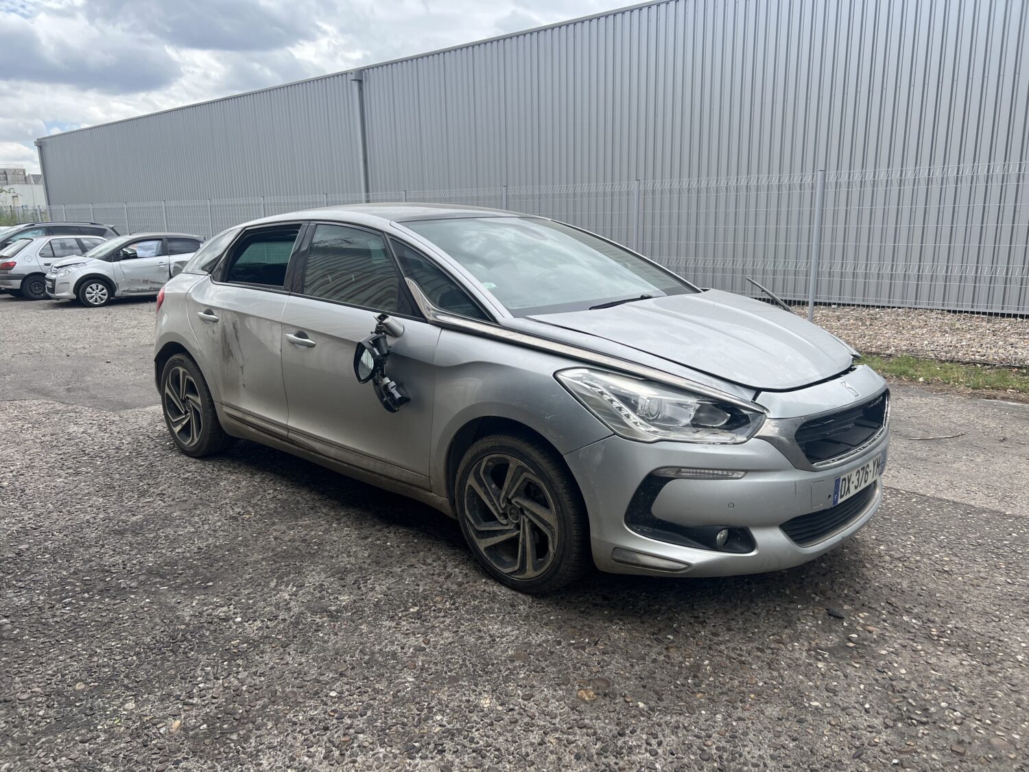 DS 5 1.6 BLUE HDI 120.