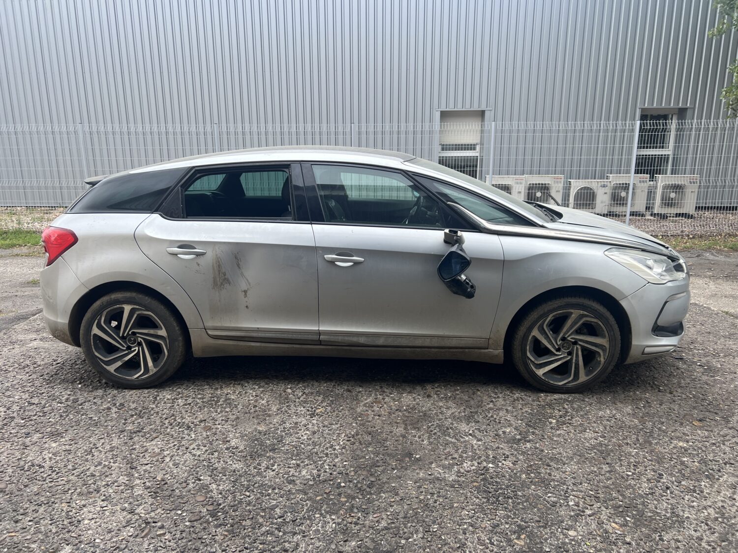 DS 5 1.6 BLUE HDI 120.