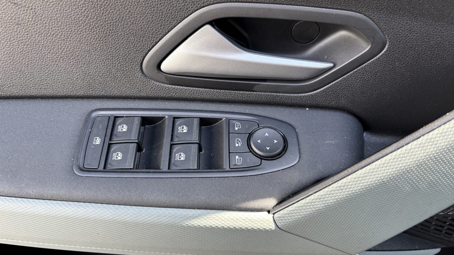 DUSTER 1.6 HYBRIDE 140