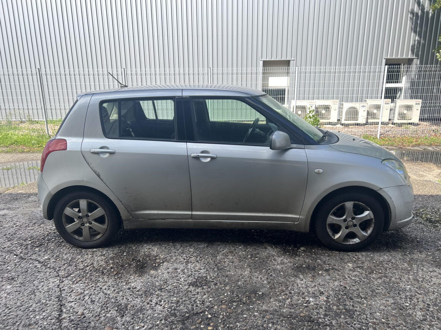 SWIFT 3 1.3 i 16V 90.