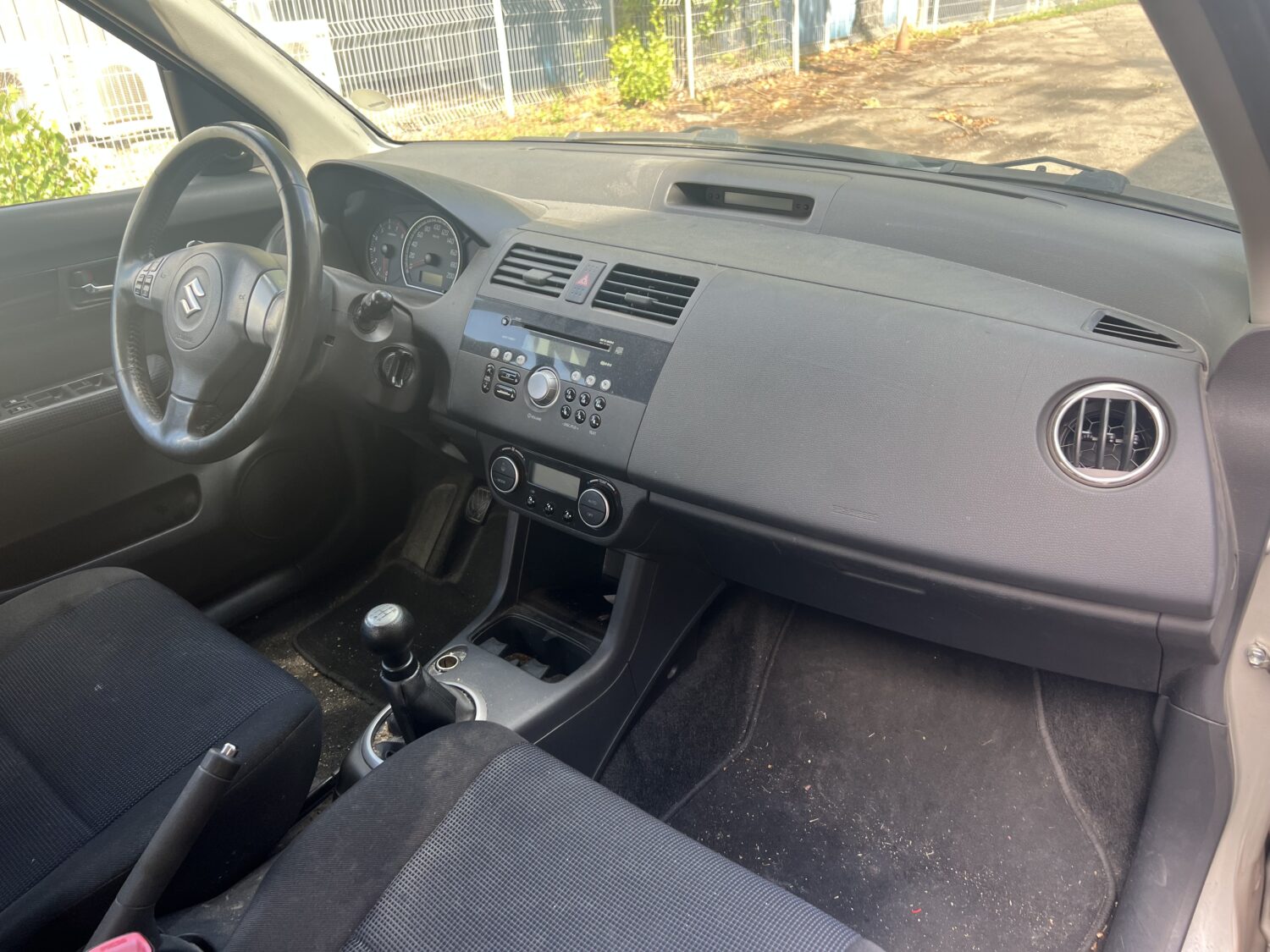 SWIFT 3 1.3 i 16V 90.