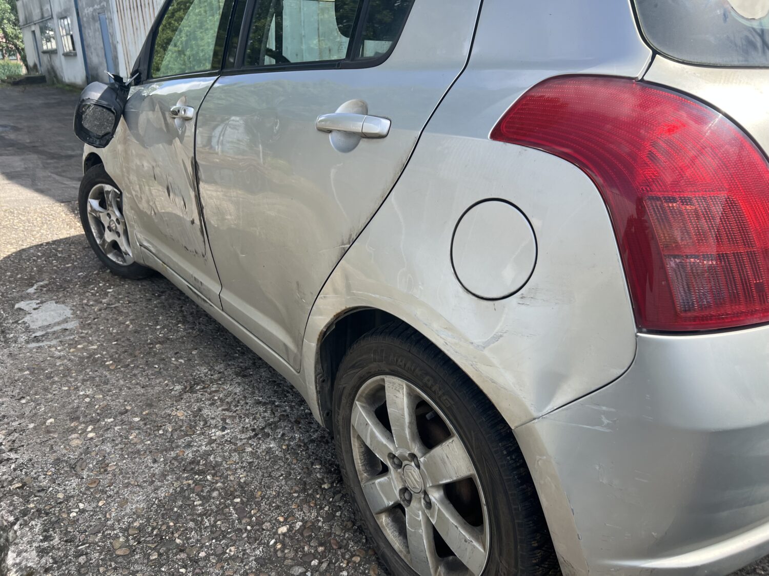 SWIFT 3 1.3 i 16V 90.