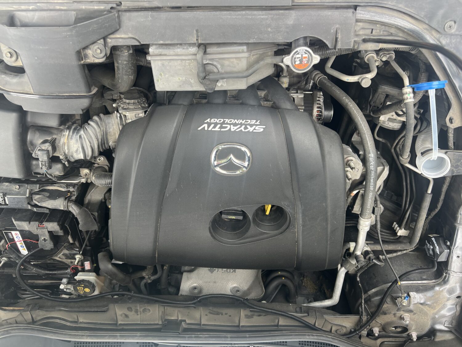 CX 5 2.1 i 16V 165.