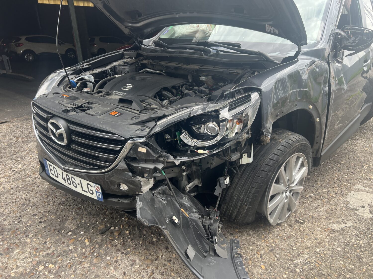 CX 5 2.1 i 16V 165.