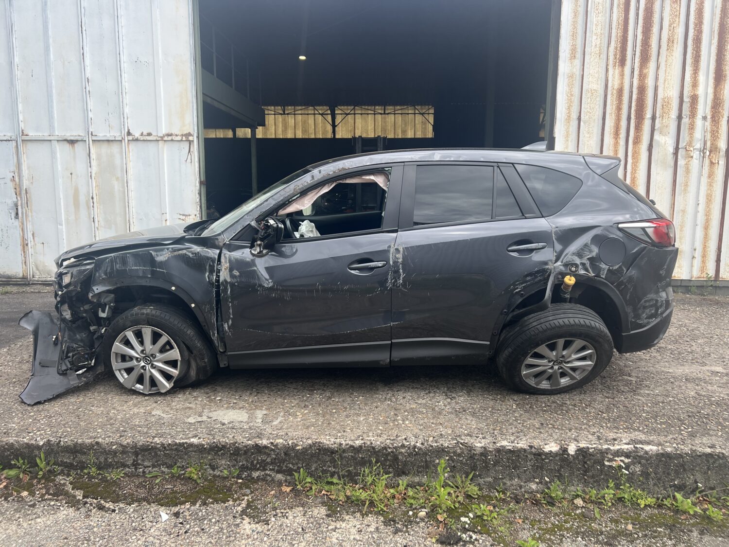 CX 5 2.1 i 16V 165.