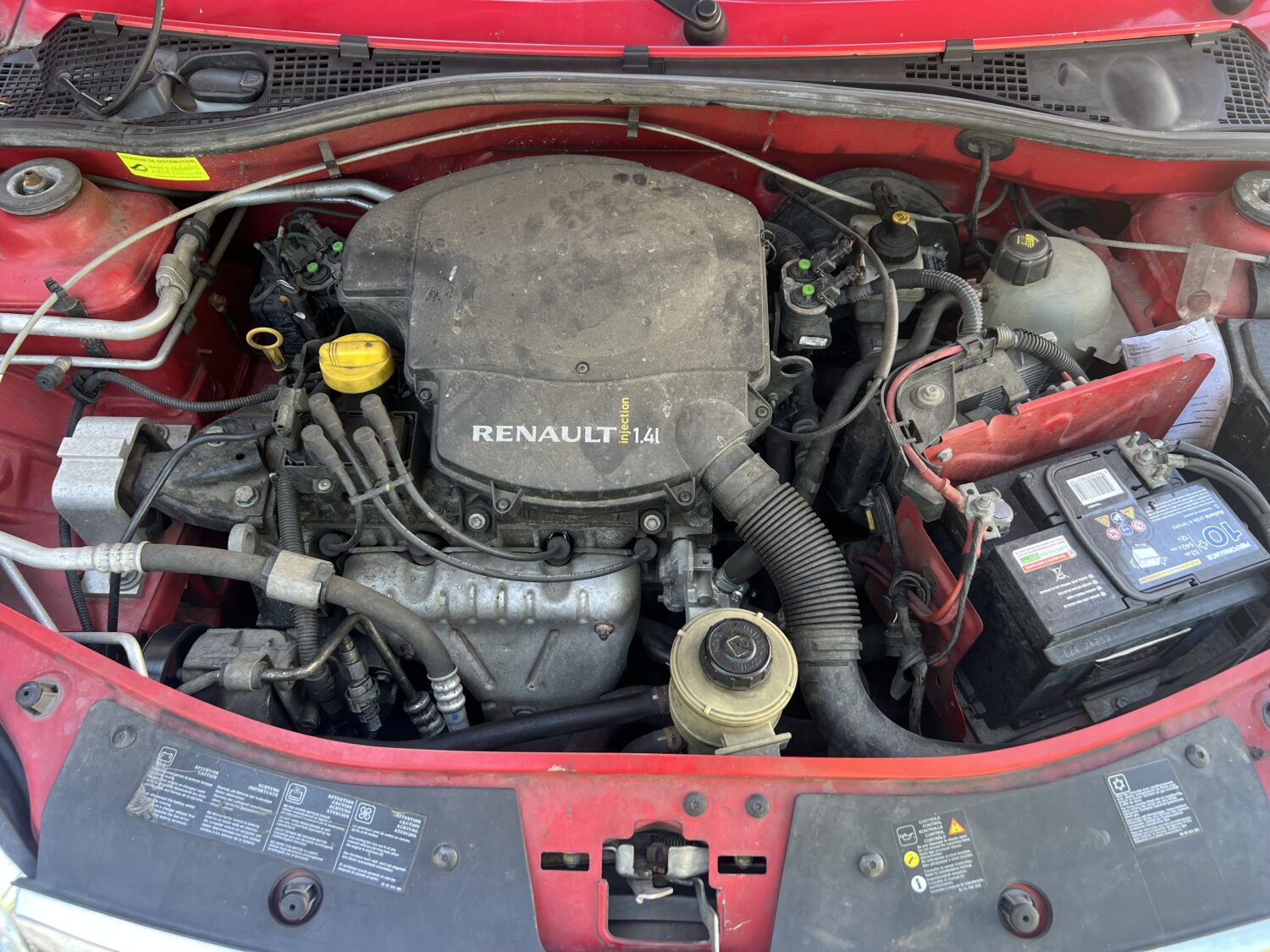SANDERO 1.4 i / GPL 75.