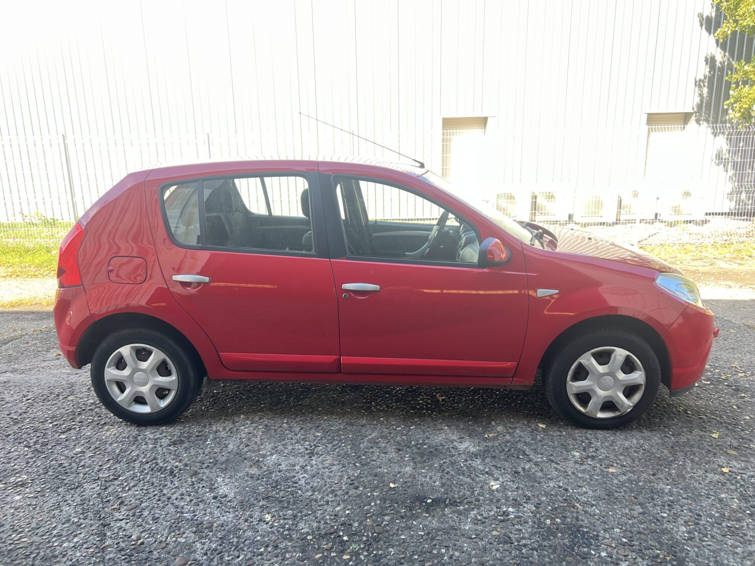 SANDERO 1.4 i / GPL 75.