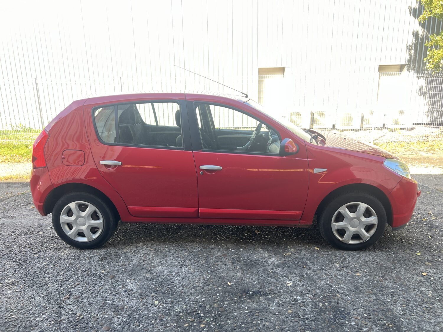 SANDERO 1.4 i / GPL 75.