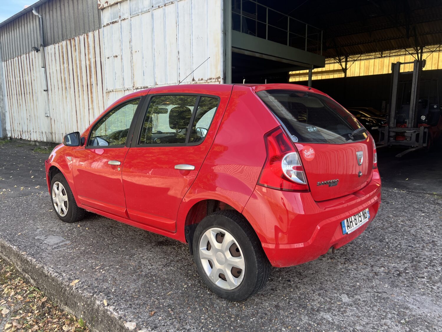 SANDERO 1.4 i / GPL 75.