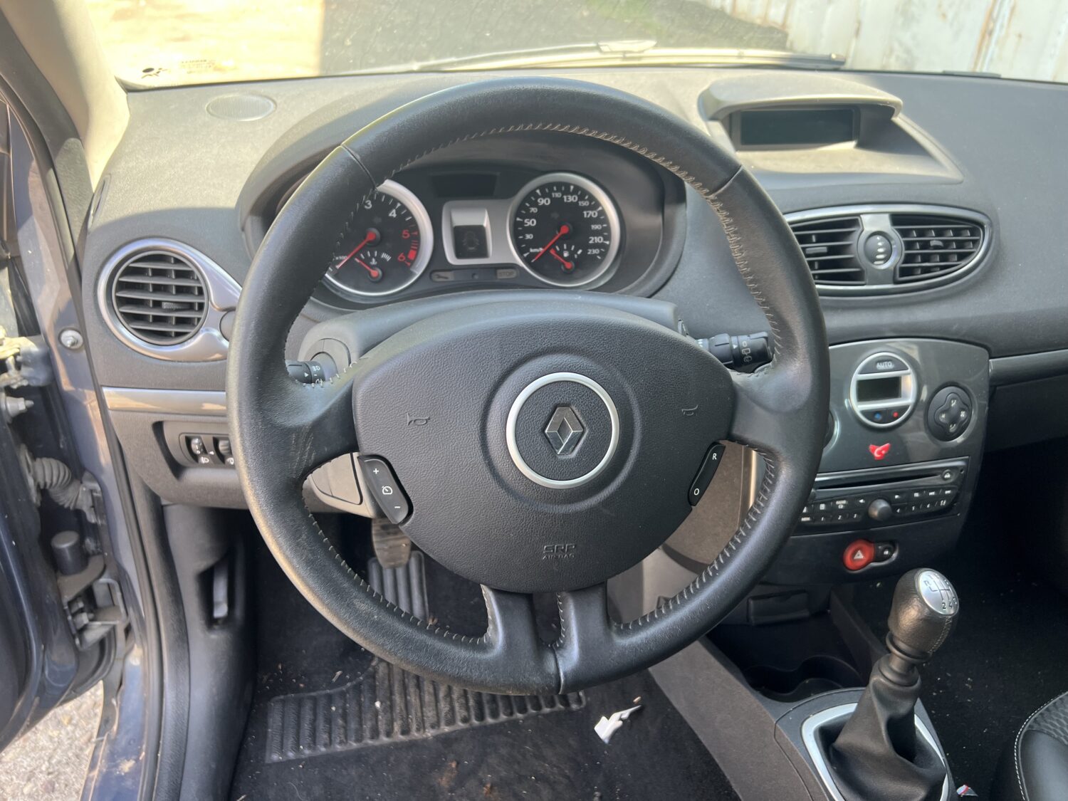 CLIO 3  1.5 DCI 105.
