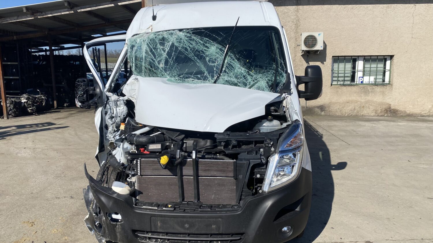 INTERSTAR 2.3 DCI 136