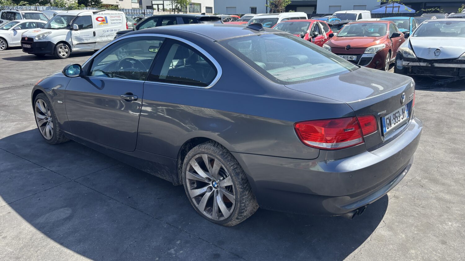 E92 330d 3.0 211