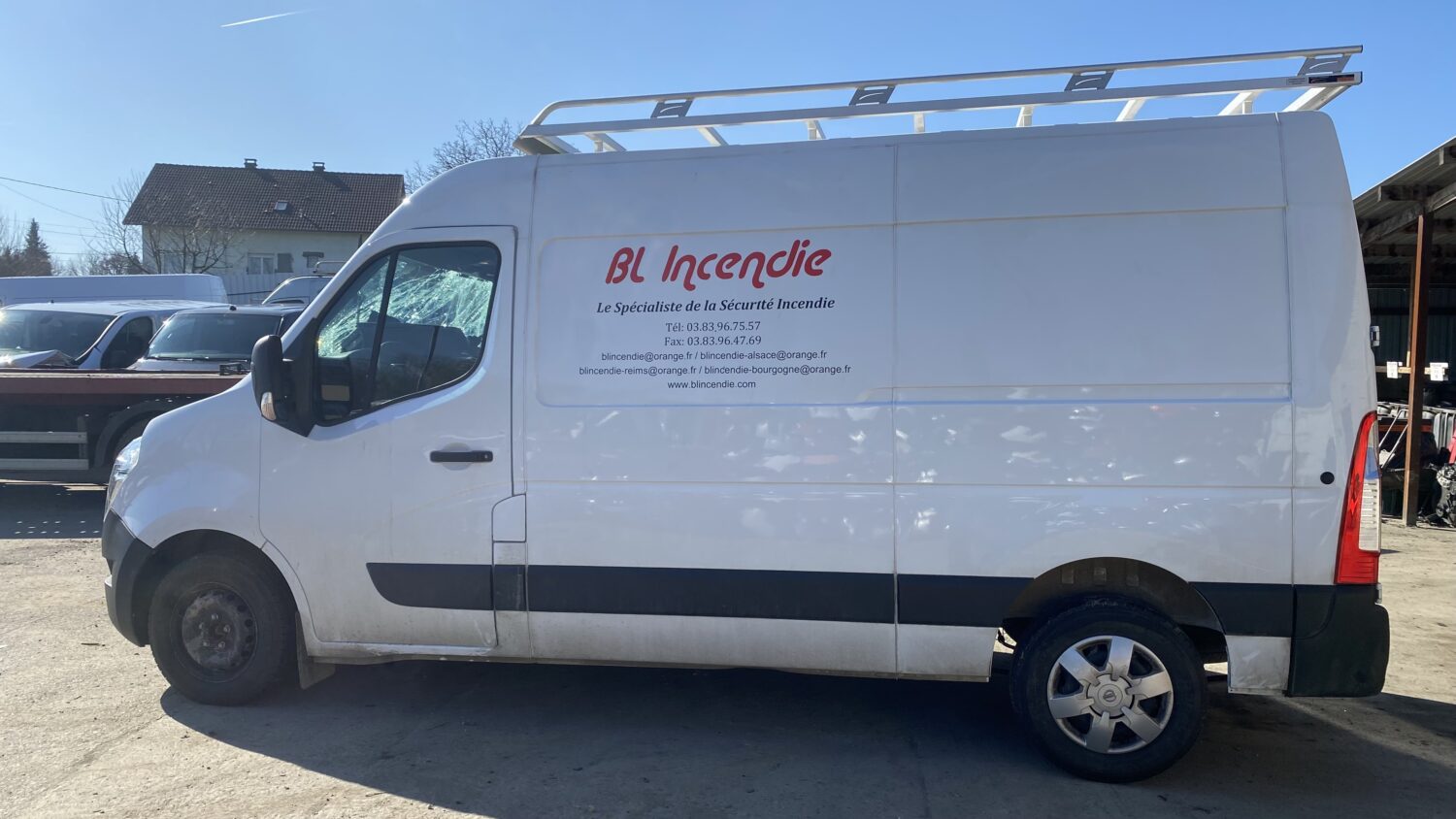 INTERSTAR 2.3 DCI 136
