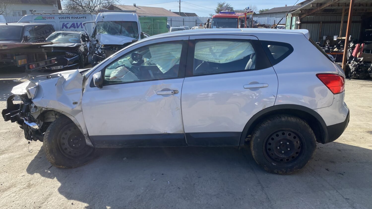 QASHQAI 2.0i 140