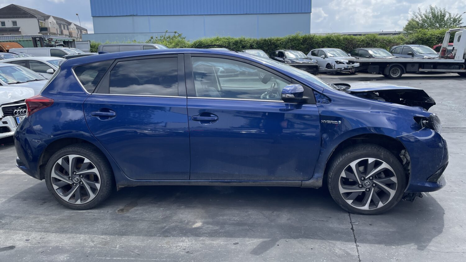 AURIS 1.8 HYBRID 100