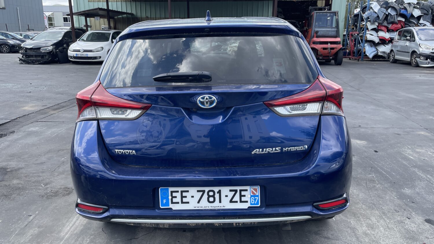 AURIS 1.8 HYBRID 100