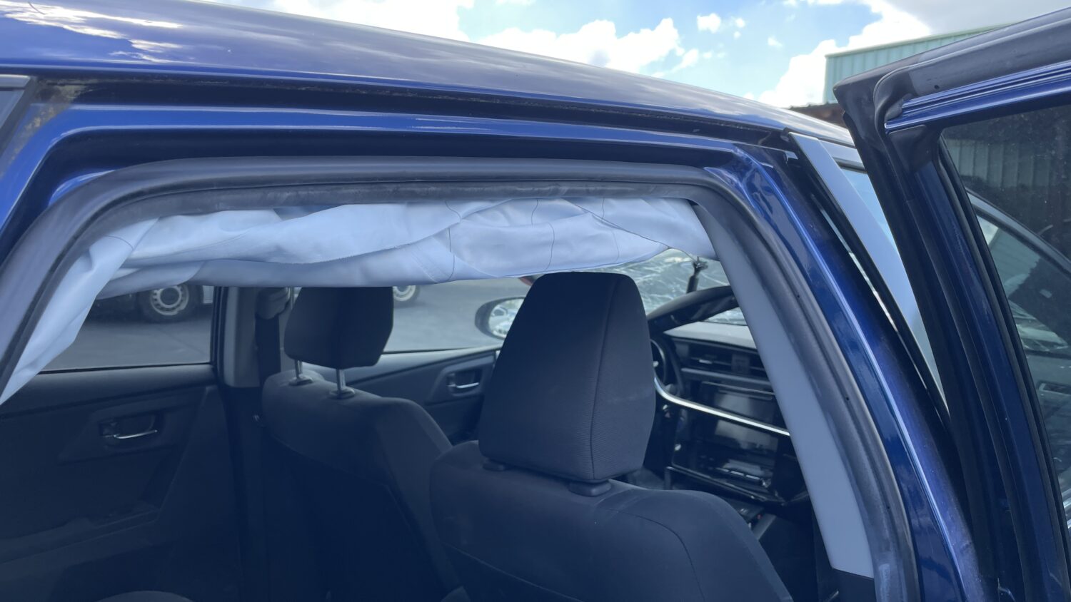 AURIS 1.8 HYBRID 100