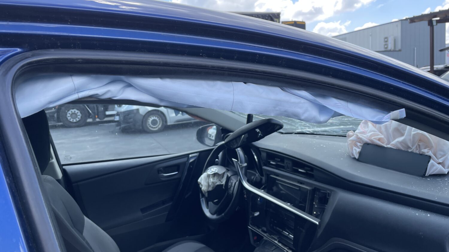 AURIS 1.8 HYBRID 100